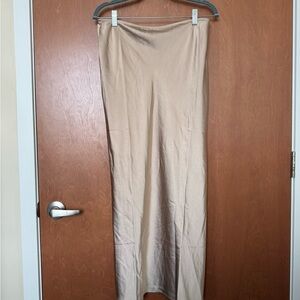 Old Navy Champagne Skirt L TALL